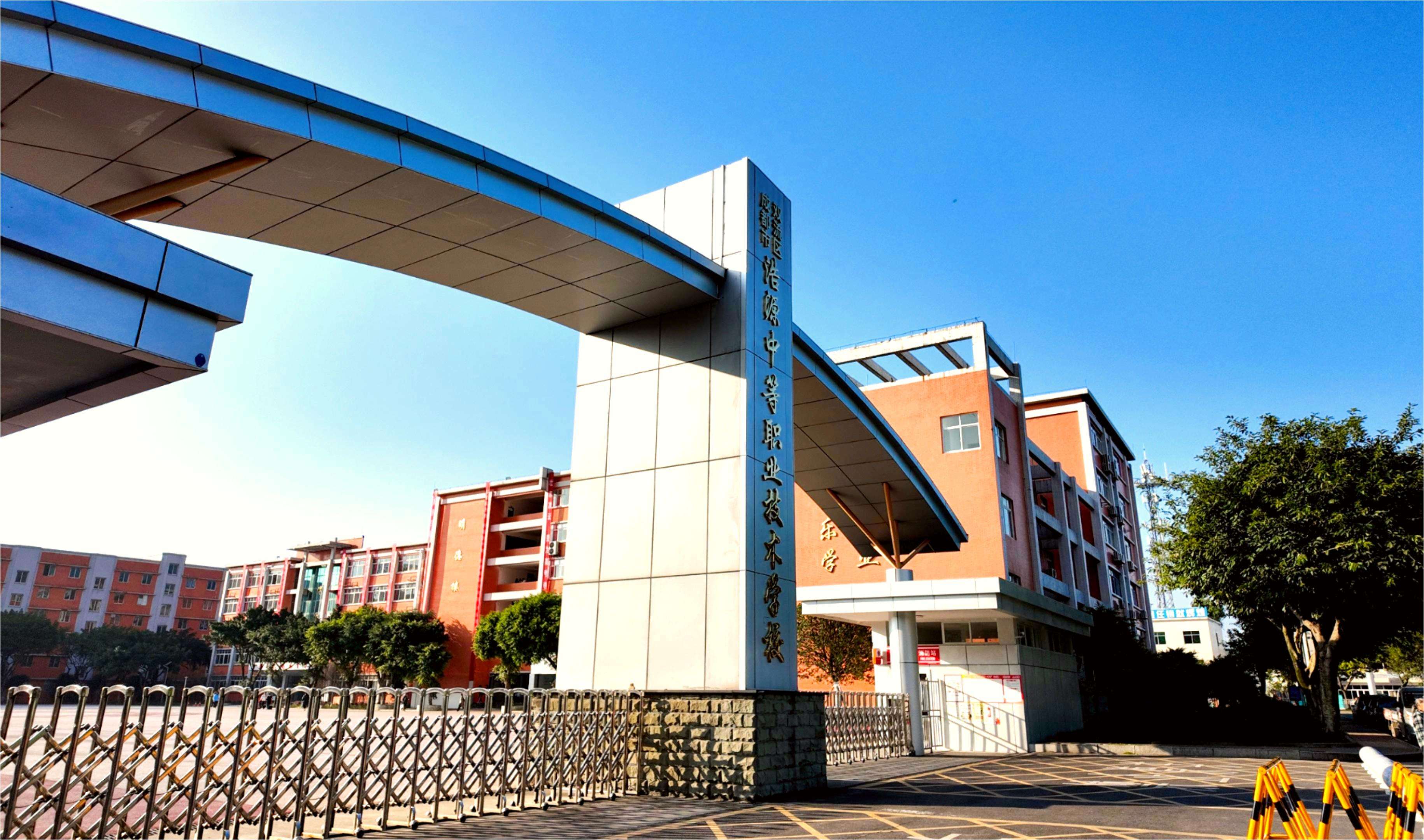 �ɶ���˫������Դ�е�ְҵ�����׾��������������