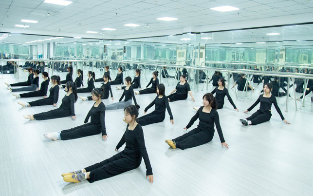 �׶�����������ʦ��