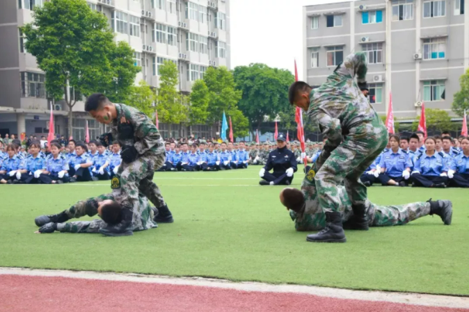 ����ѵ��